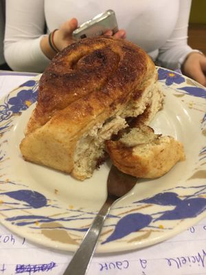 cinnamon roll vegan at Goodies Berlin - Globetrotter - Maybe closed in Berlin