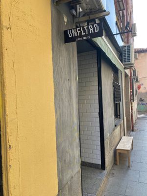  at UNFLTRD Coffee in Madrid