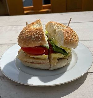  at Lewis Café in Victoriaville