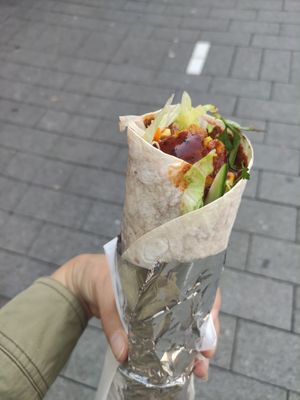 Mixed wrap falafel and Ciğköfte  at Veganland in Muelheim