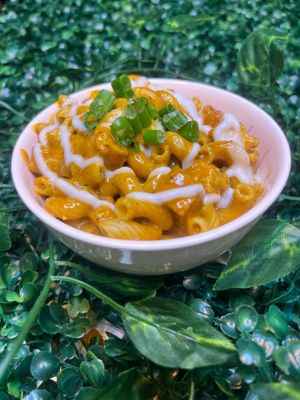 Red Hot Habanero Mac at Hidden Leaf Cafe in Columbus