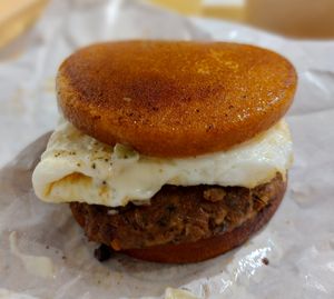 Keto Vegetarian McGriddles 生酮熱香餅 素豬扒蛋漢堡 (can choose vegan egg) at Loft @ Green Mama 素娘娘 in Kowloon