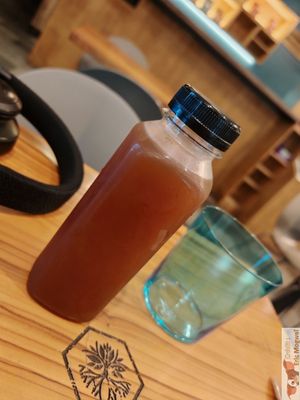 Caroube drinks at Veganil in Paris