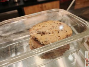 Cookie at Veganil in Paris