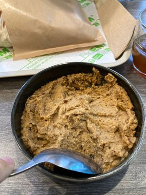 Foul spread at Veganil in Paris