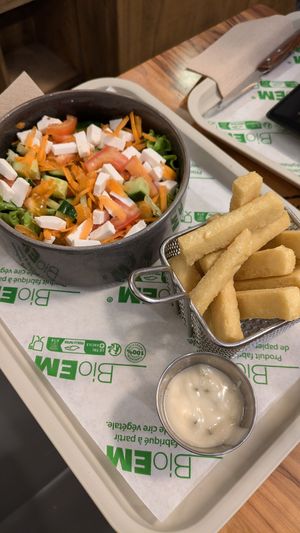 Chickpea fries and feta salad at Veganil in Paris