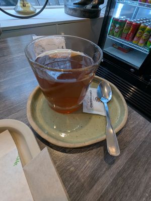 Tea with red berries at Veganil in Paris