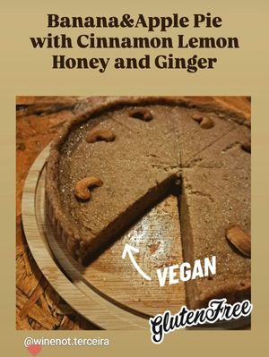 Vegan/gluten-free Banana-Apple Pie at Wine Not? in Terceira