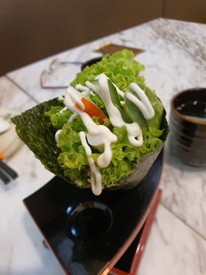 Avocado handroll at Teng Bespoke Vegetarian Restaurant - 藤 in Central Singapore