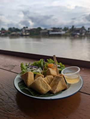 Fried tofu with sweet chilli sauce at Baan Rim Nam Riverside in Surat Thani