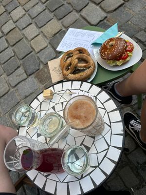 B at Miri‘s Café in Passau