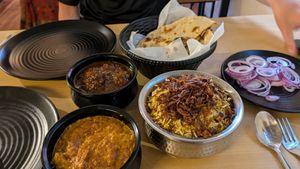 soya chaap masala, veg manchurian, biriyani, roti at Go with Vegan in Jaipur