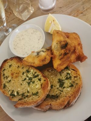 Tofish &  garlic bread at Mono in Glasgow