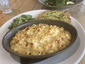 Mac and cheese with garlic bread  at Mono in Glasgow