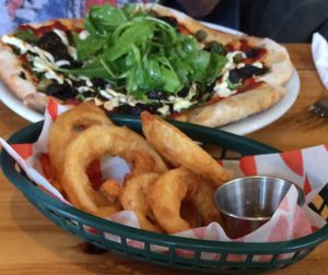 pizza and onionrings at Mono in Glasgow