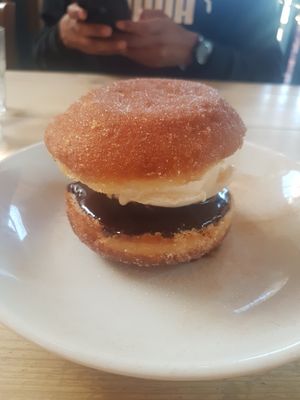 Donut ice cream sandwich at Mono in Glasgow