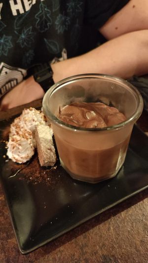 Mousse au chocolat végane at Ô Petits Pâtons in Toulouse