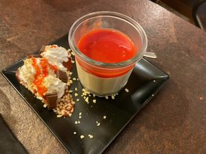 Panna cotta vegan at Ô Petits Pâtons in Toulouse