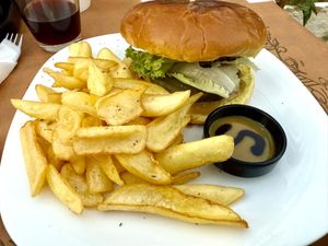 Olive burger  at SouvLake in Skiathos