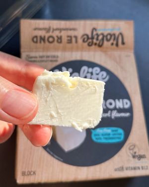 Vegan "camembert" at Dietètica Nogal in Premia De Mar