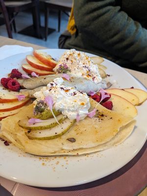 Sweet Crepes at NO TU OliDeli in Warsaw