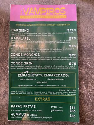 Rafalafel, tofula, conde grin  at Los Vampiros Emparedados in Puebla