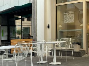 outdoor seating at Cinnamood in Basel