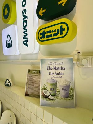 Ube matcha vegan drinks  at ONIT in Madrid