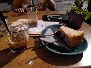 Cheesecake at Neue Speisekammer in Hannover