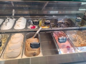 pistaccio and nut icecream and other vegan icecream avaiable at Caffe Vergnano in Catania