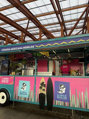 Food truck at Échele Bolas in Tenerife