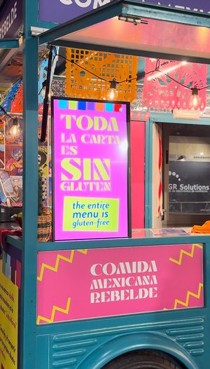 Food truck at Échele Bolas in Tenerife