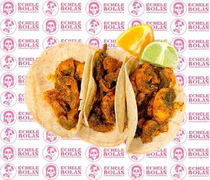 Champiñones Pibil Taco at Échele Bolas in Tenerife