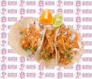 Tinga de Pollo Vegano Taco at Échele Bolas in Tenerife