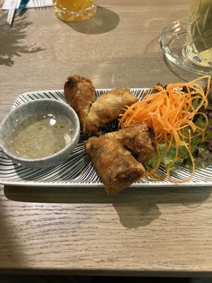 2 fruehlingsrollen   at Viegan in Stuttgart