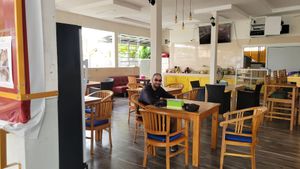 Inside and outside seating at Warung Four 4D SENGGIGI LOMBOK in 