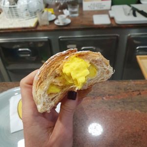 Particolare della crema pasticcera a base di soia #Veganuary at Bar Milano in Bologna