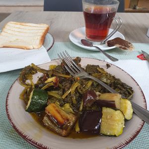 Cime di rapa con peperoncino e zucchine at Bar Milano in Bologna