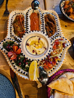 Mixed starters all delicious at Al Pasha Lounge الباشا in Maidenhead