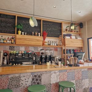 Coffee and tea at Omoo in Santorini