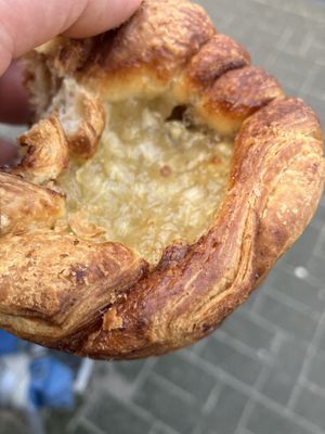 Zimtschnecke mit Apfel   at Migge's Danish Bakery in Flensburg