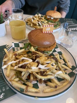 Crispy chick’n and loaded fries   at Neat Burger - Porta Venezia in Milan