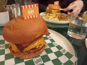 Double bacon BBQ at Neat Burger - Porta Venezia in Milan