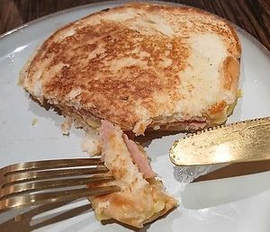 the croque-jambon at Kali in Orleans