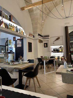Interior of the restaurantt  at Fuori Menù in Fasano