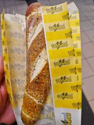 Laugenstange mit Pfeffer at YORMA'S - Kiosk in Bamberg