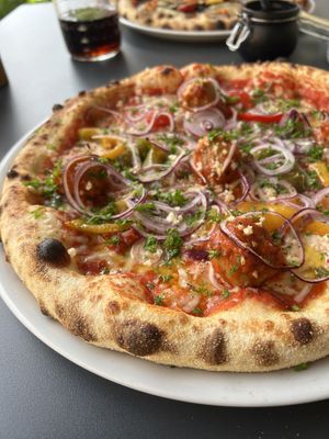 Sehr leckere Pizza mit veganen Meatballs 🤤🍕  at VyA in Luzern