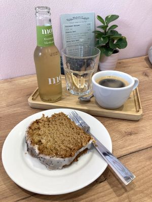 vegan cake  at Roeth Coffee in Meppel