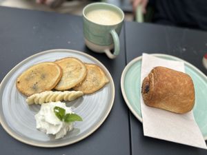 Pancakes und Pain au chocolat  at Bistro Deppat in Vienna