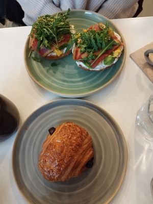 Breakfast bagel and pain au chocolat at Bistro Deppat in Vienna